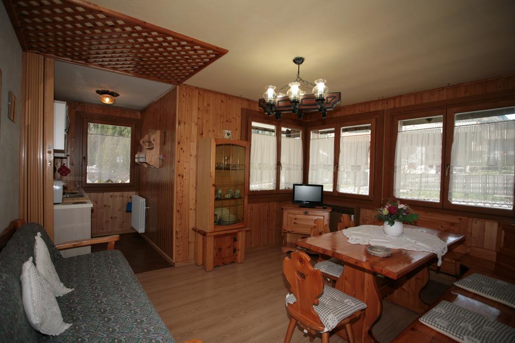 Appartamento Doleda Canazei Kamer foto