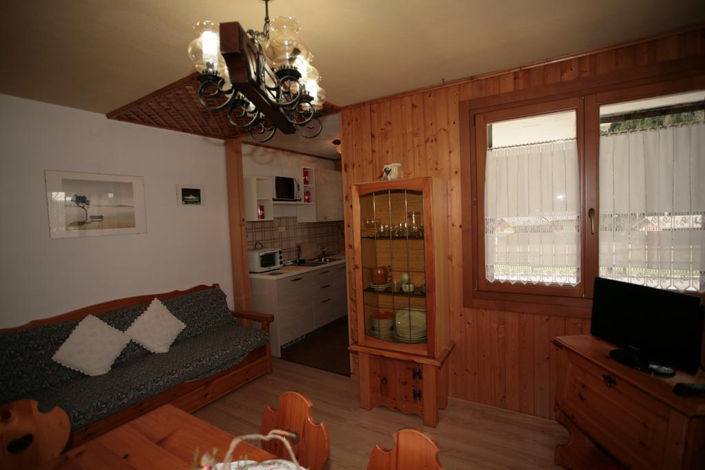 Appartamento Doleda Canazei Kamer foto